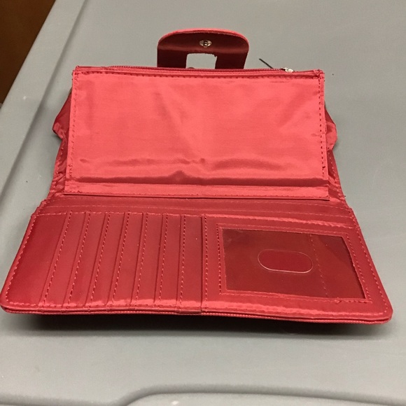 NO BRAND FOUND  women's kiss clasp wallet  red - Picture 2 of 5